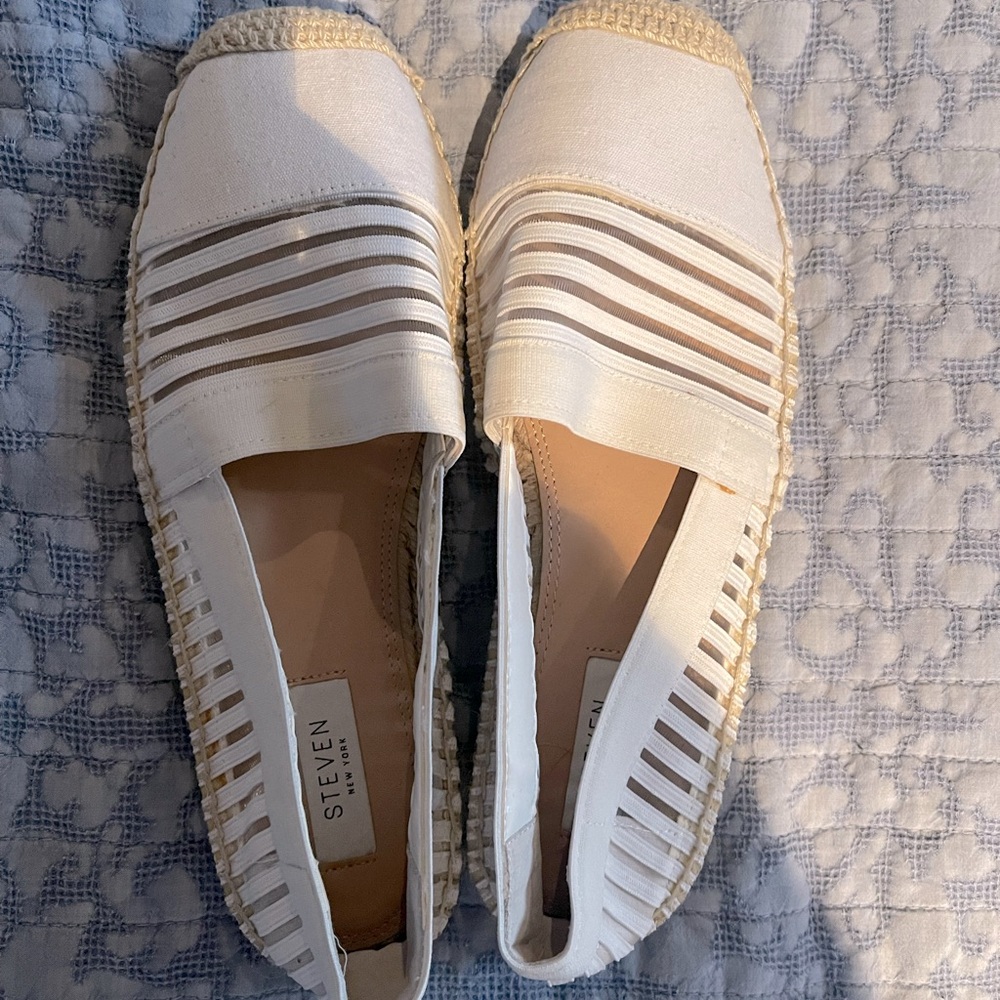Steven by Steve Madden ✨NEW ✨ White Haleen Flat Espadrille Loafer Size 8.5